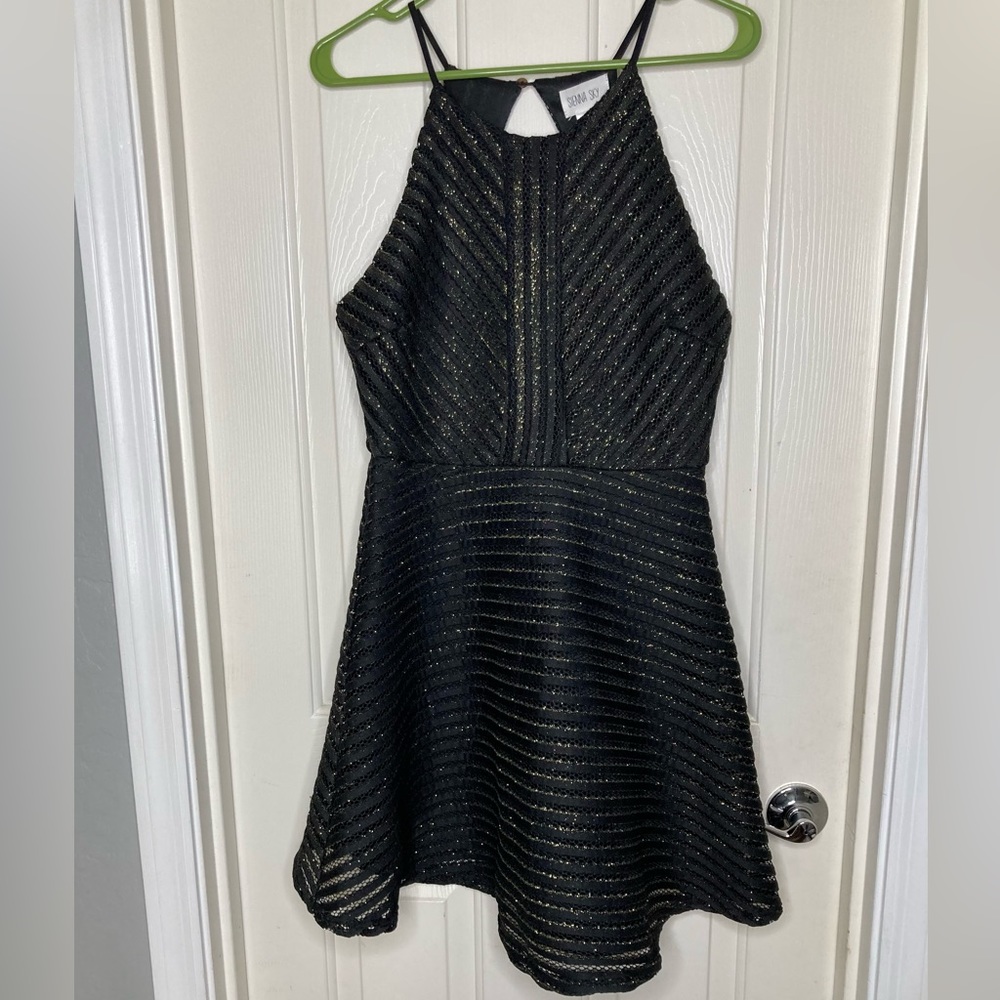 Sienna Sky Juniors black dress halter neckline fit flare LARGE
